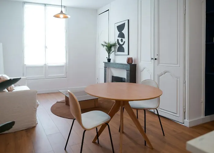 Joli Chaleureux Centre - 2 Personnes Daire